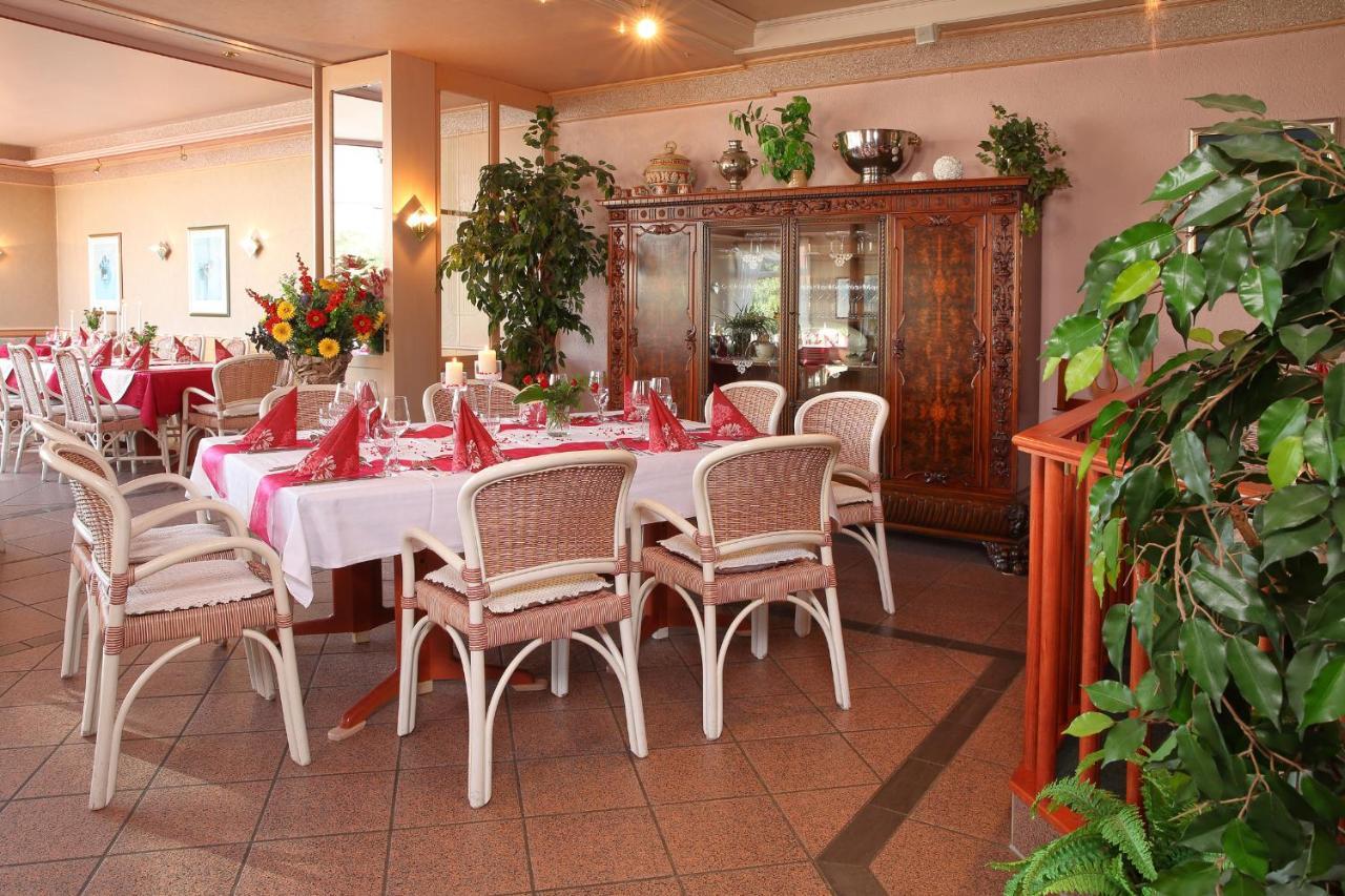 Hotel Schinderhannes ไวส์เคียร์เชน ภายนอก รูปภาพ
