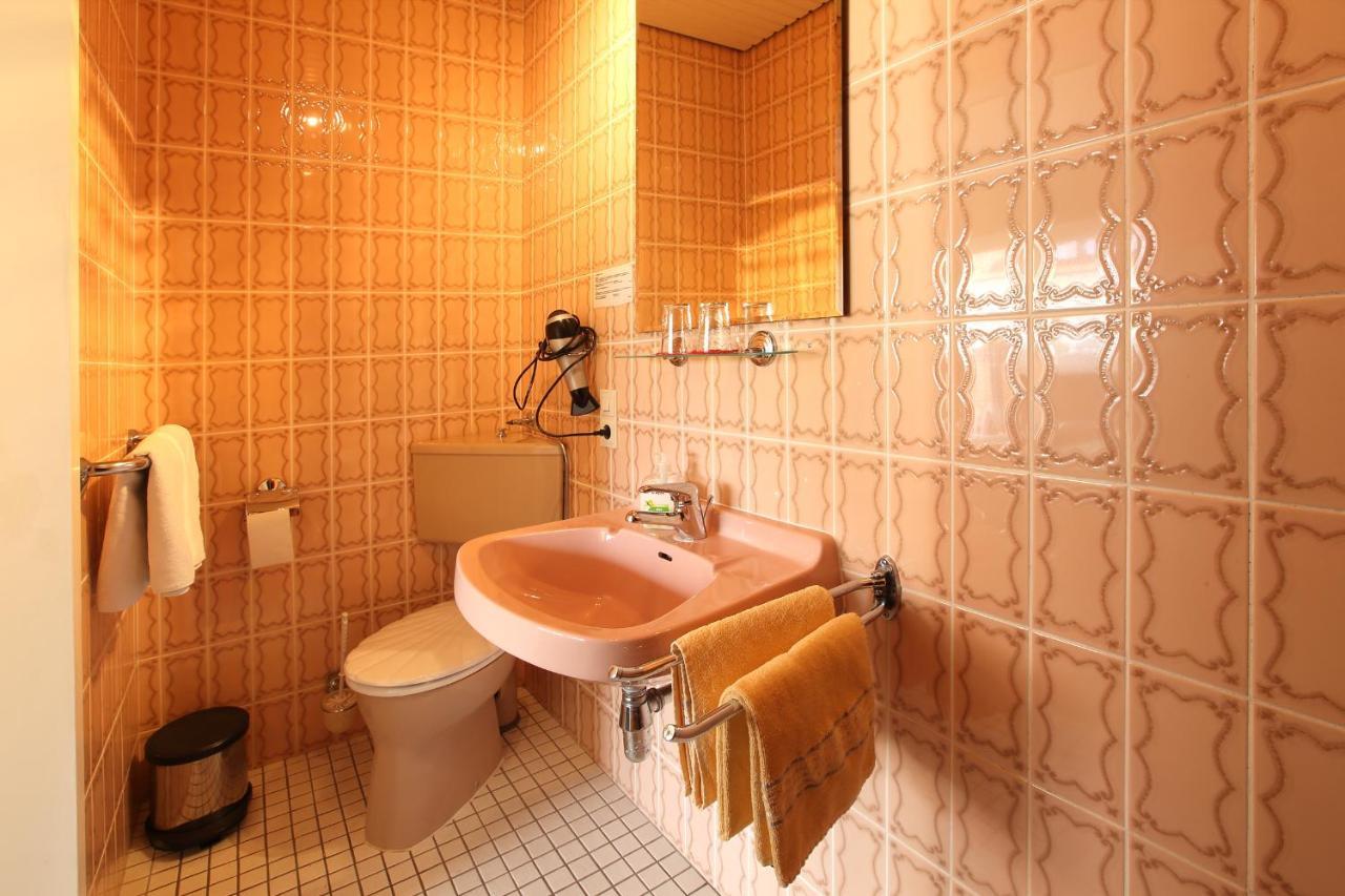 Hotel Schinderhannes ไวส์เคียร์เชน ภายนอก รูปภาพ