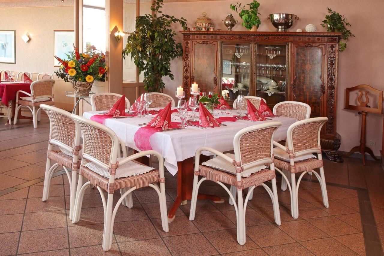 Hotel Schinderhannes ไวส์เคียร์เชน ภายนอก รูปภาพ